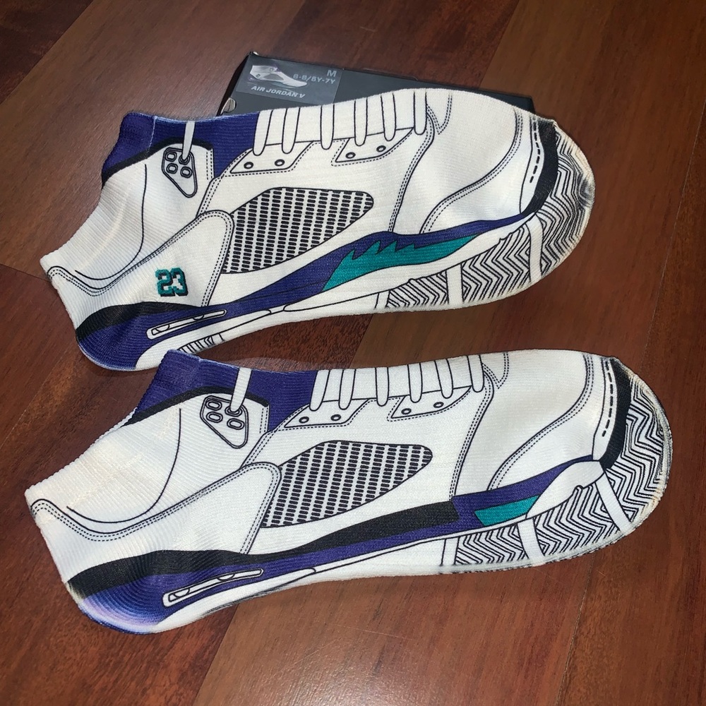 🚨🆕 RARE Air Jordan V Socks